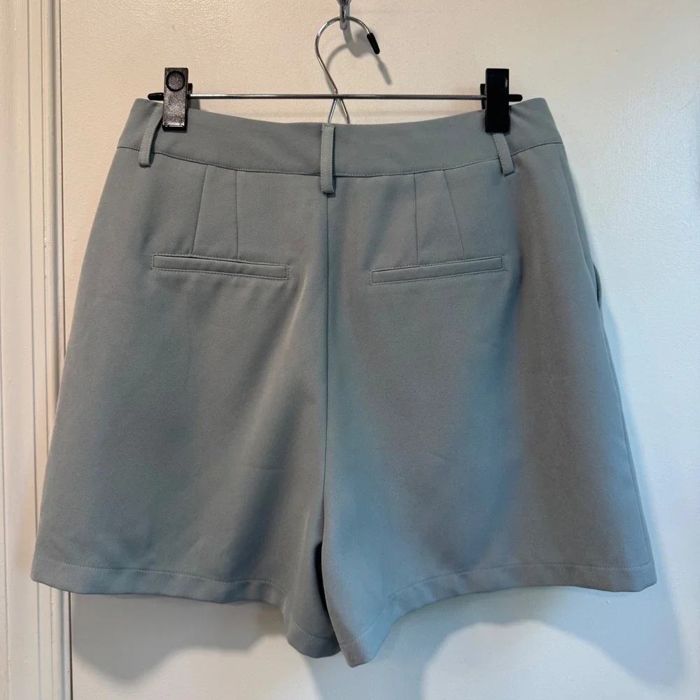 7 For All Mankind Womens Pleated Tailored Dress Shorts Light Blue/Gray Size 8